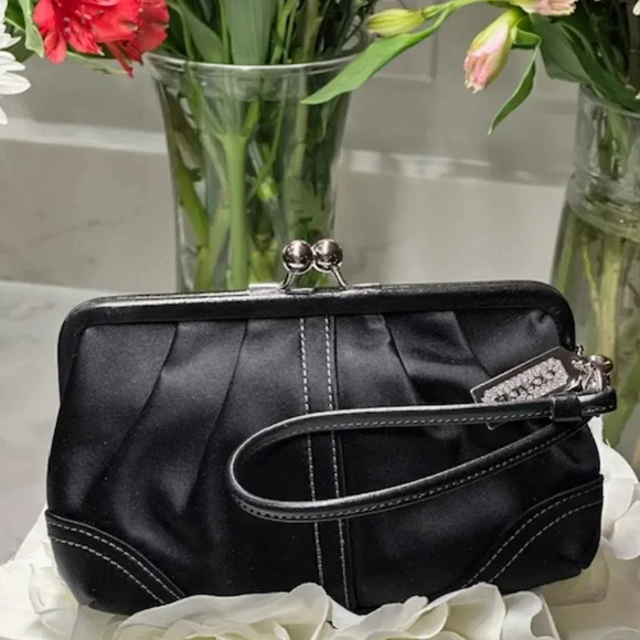🧚🏻HOST PICK🧚🏻 Coach Black Satin Wristlet with Swarovski Hangtag EUC - Picture 1 of 13
